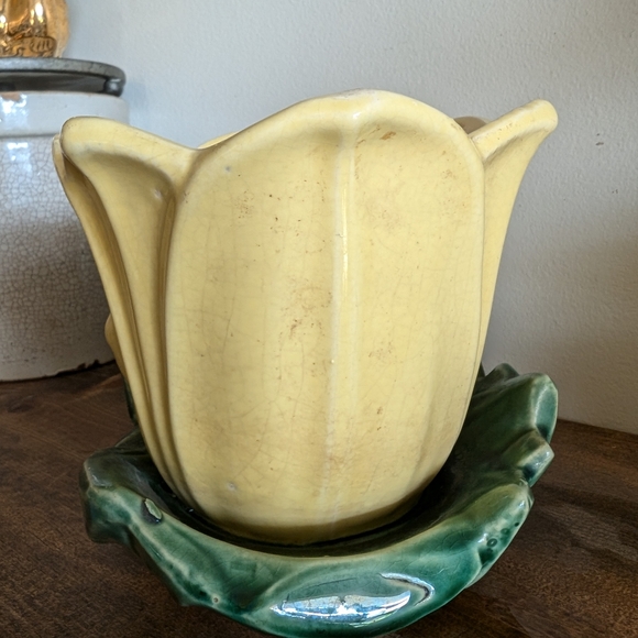 Vintage McCoy Ceramic Double Planter Yellow Tulips and Swallow Midcentury - Picture 9 of 12